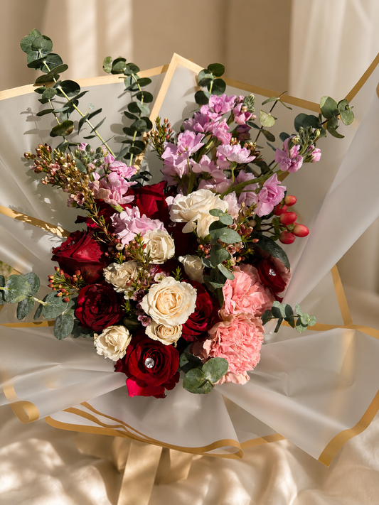 Atelier Choice- Wrapped Bouquet